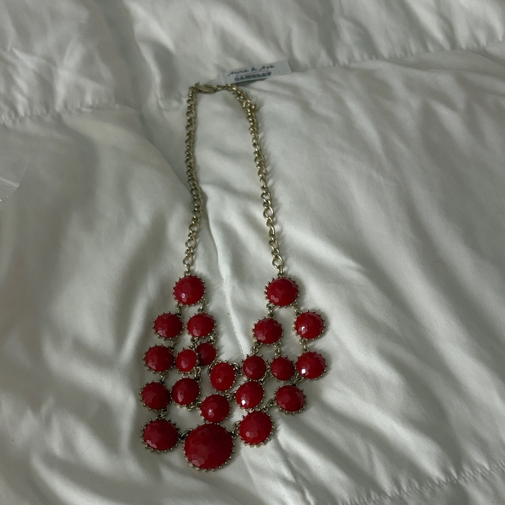 Chic Red Gemstone Necklace